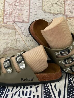 Pre-owned Betula Florida in Olive Green Sandals 40/9 Narrow fit Women’s